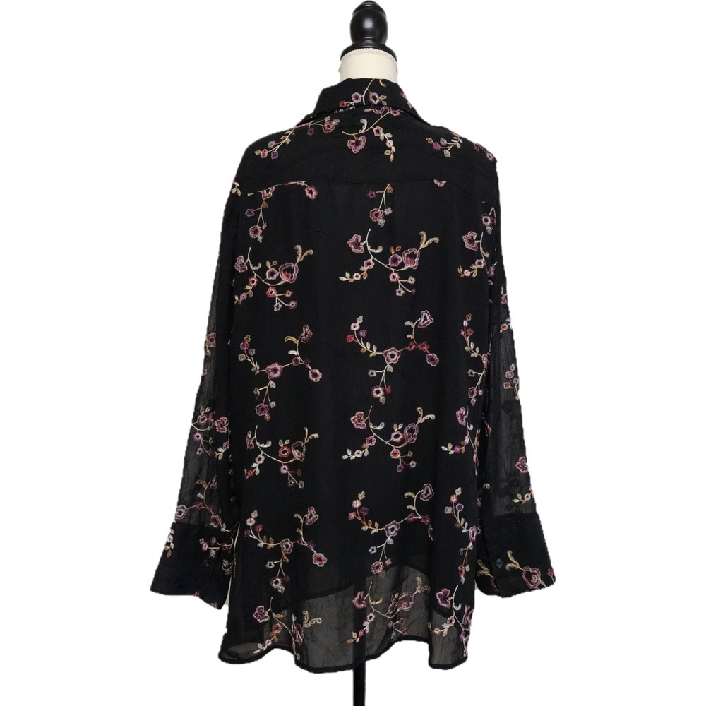 Studio C Black Floral Embroidered Button Front Shirt Size 22/24 Whimsigoth Fairy - Picture 3 of 7